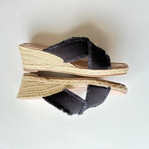 Journee Collection Women’s Shanni Black Slip-on Wedge Sandals Size 9.5